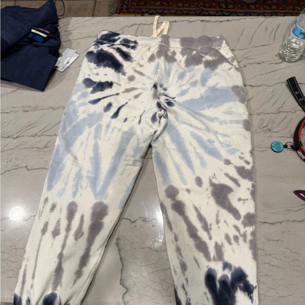 Z Supply Tie-Dye Joggers - Picture 10 of 16